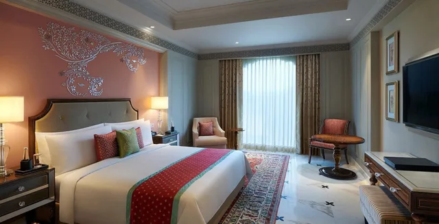 Palace, King Bed، The Leela Palace Jaipur 3/10