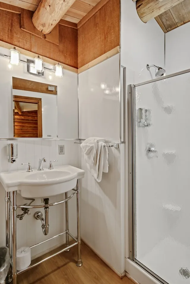 كابينة بسريرين مزدوجين بغرفة نوم واحدة، Colter Bay Village 2/2