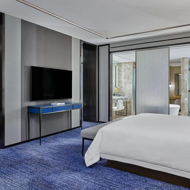 Caroline Astor, Suite، The St. Regis Chicago 3/4