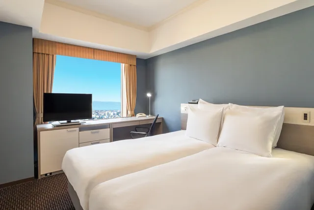 غرفة بسريرين منفصلين بإطلالة على الجبل، Ana Crowne Plaza Hotel Toyama 2/4