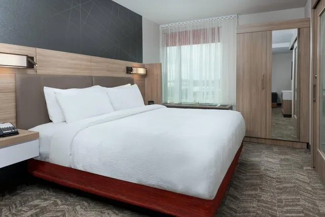 Suite, King Bed, Trundle Bed, Accessible, SpringHill Suites by Marriott Lakeland 2/10