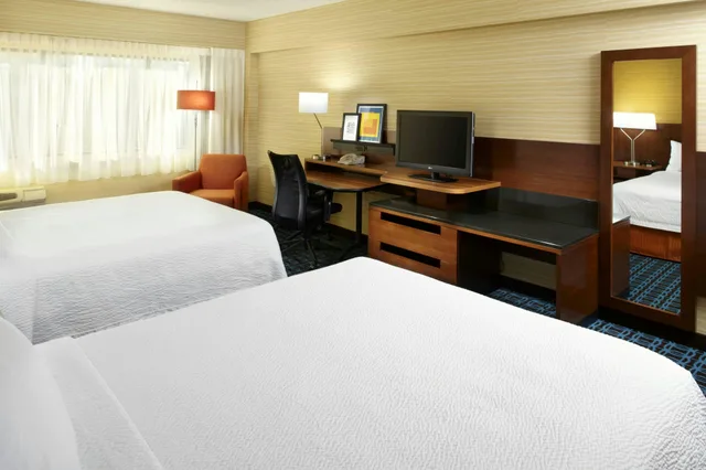 غرفة، Fairfield Inn Suites Parsippany 1/3