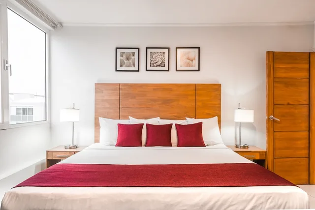 جناح إليت بسريرين كينج بغرفتي نوم مع أريكة بمطبخ صغير، City Suites Curacao 1/7