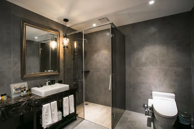 Economy, Quadruple, 2 Queen Beds, No Window، Saint Art Hotel 2/2