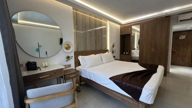 Signature, Mountain, Standard, King Bed, Garden and Mountain View, Coral Strand Smart Choice 10/10