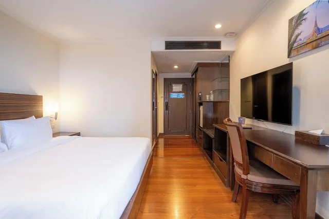 غرفة سوبيريور بسرير مزدوج، St James Hotel 1/6