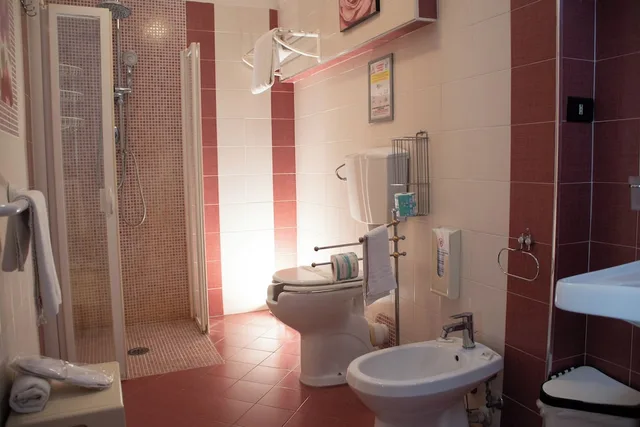 غرفة عائلية بسرير مزدوج، Hotel Maison Degas 2/5