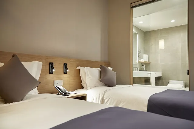Standard Twin with Shower، MD Hotel Doksan 2/3