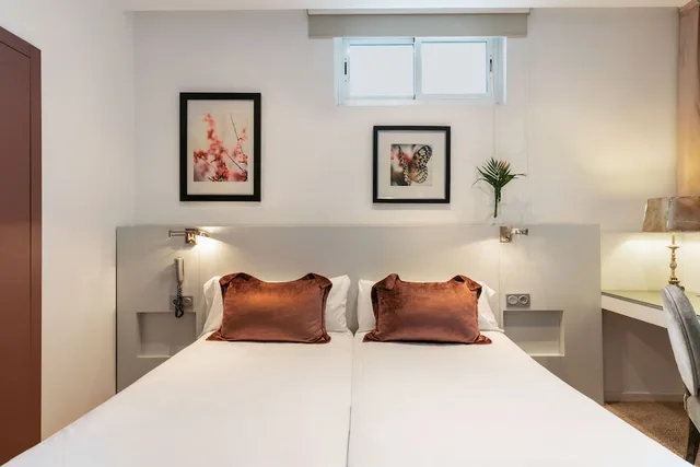 غرفة قياسية بسرير كوين، Globales Acis And Galatea Hotel 2/8