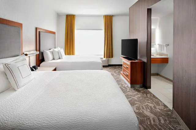 جناح بسريرين مزدوجين مع أريكة، Springhill Suites Scottsdale North 3/7