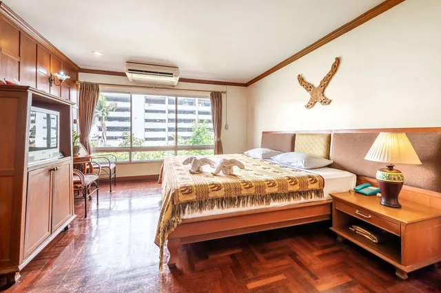 غرفة سوبيريور بسريرين منفصلين، Royal Ivory Nana Hotel 1/3