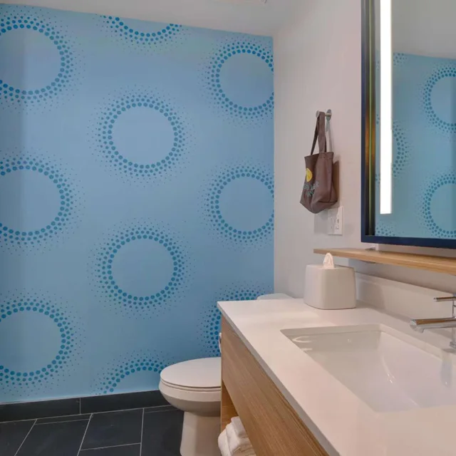 غرفة بسرير كينج بحوض استحمام لذوي الإعاقة، Tru By Hilton Fort Walton Beach 6/8