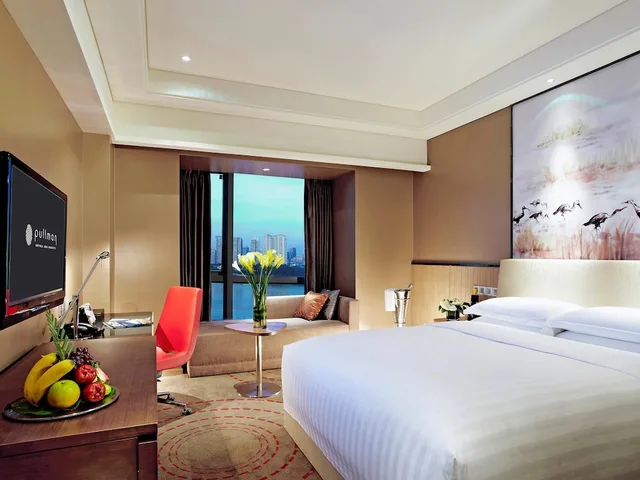 غرفة تنفيذية بسرير كينج بإطلالة على المتنزه، Pullman Xiamen Powerlong 1/4