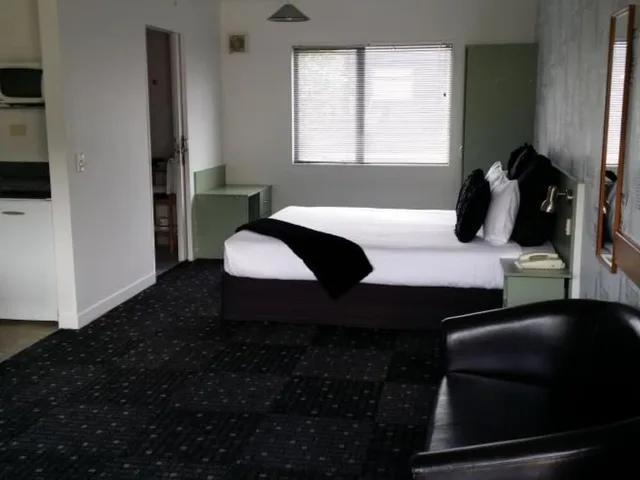 استوديو ديلوكس، Abode on Courtenay Motor Inn 2/2