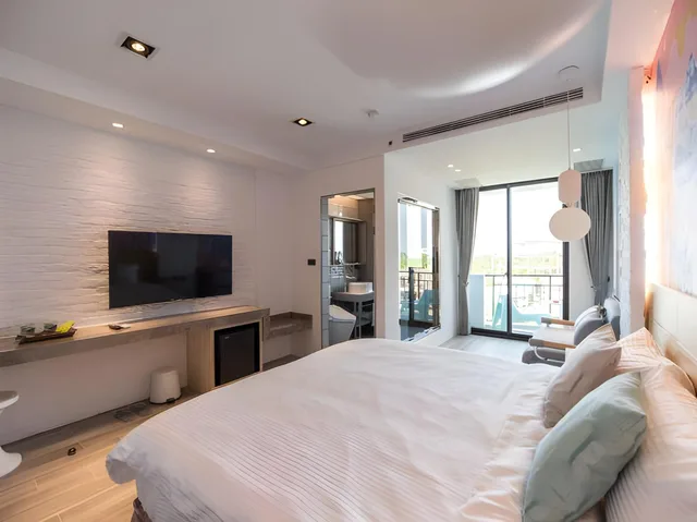 Exquisite, Queen Bed، Secret Path B&B 1/2
