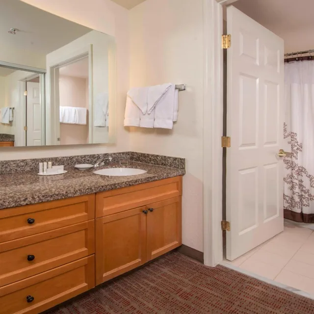 2 Bedrooms, Suite, Residence Inn by Marriott Frederick 3/3
