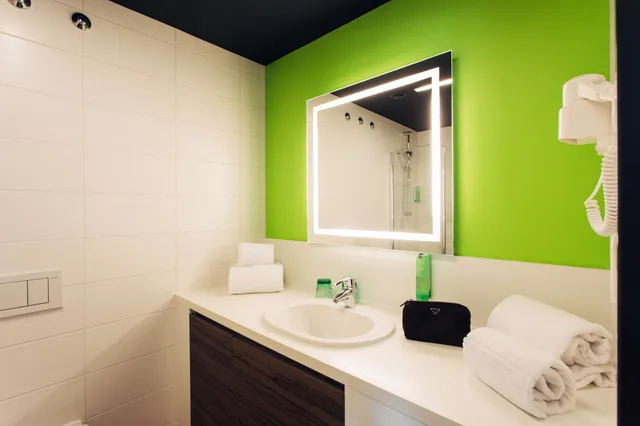 استوديو بسرير كوين، harrys home Wien Millennium Tower 6/7