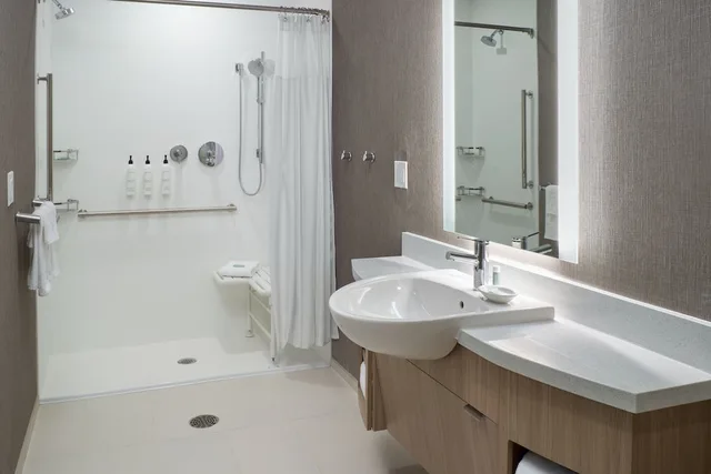 Suite, King Bed, Sofa, SpringHill Suites by Marriott Winter Park 4/7
