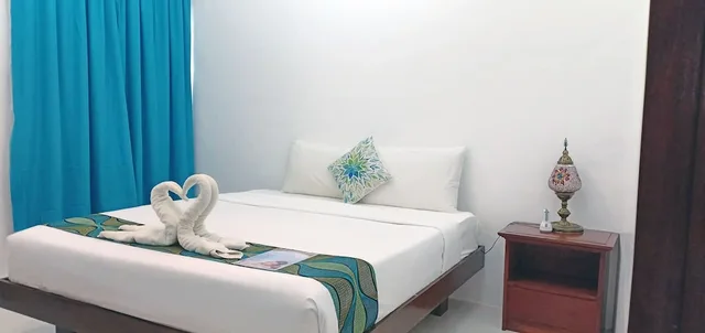 غرفة ديلوكس بسرير كينج، DISCOVER BORACAY HOTEL AND SPA 5/8
