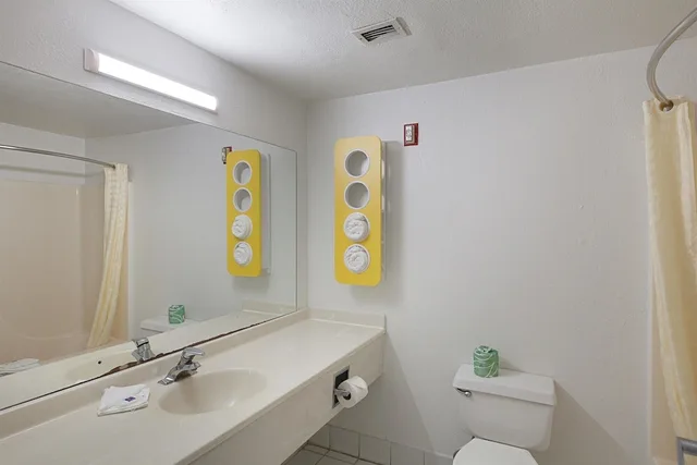 غرفة قياسية بسريرين كوين، Motel6 Bedford, TX - Fort Worth 7/7