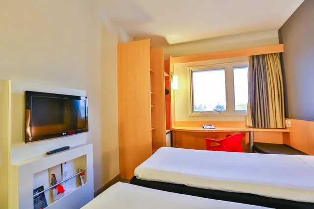 Superior, Apartment, Twin Beds, Via Street View, High Floor، Ibis Goiania 4/10