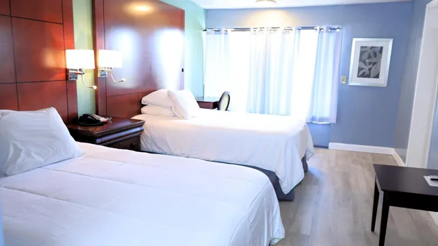 Adjoining, Suite, 2 Double Beds, Smoking, Accessible، Americas Best Value Inn Blytheville 9/10
