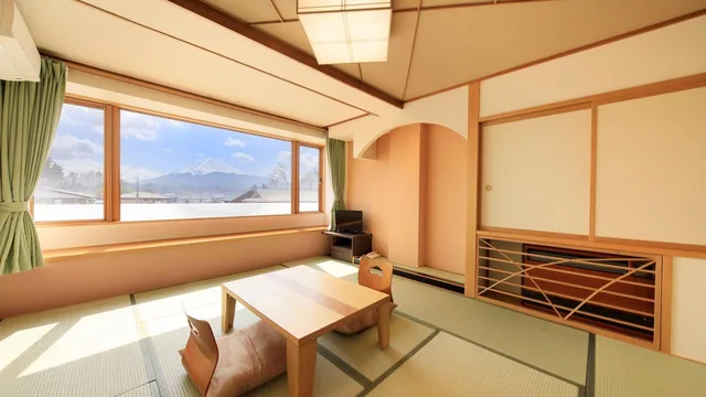 غرفة يابانية بحوض استحمام، Lakeland Hotel Mizunosato 1/1