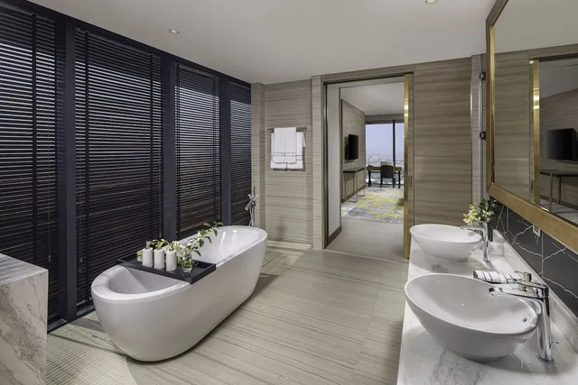 The Level, Suite, King Bed، Melia Vinpearl Thanh Hoa 3/3