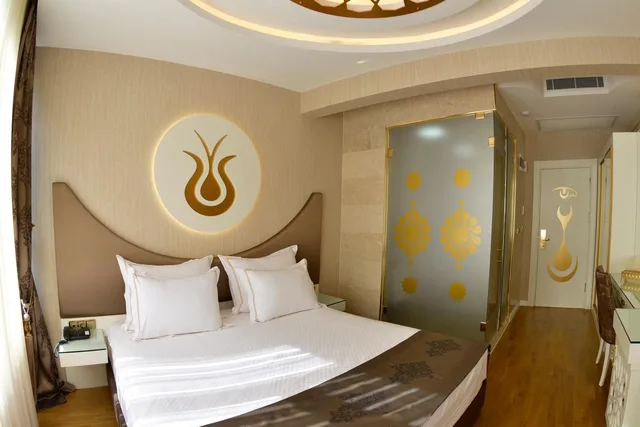 Superior, Arden City Hotel 1/10