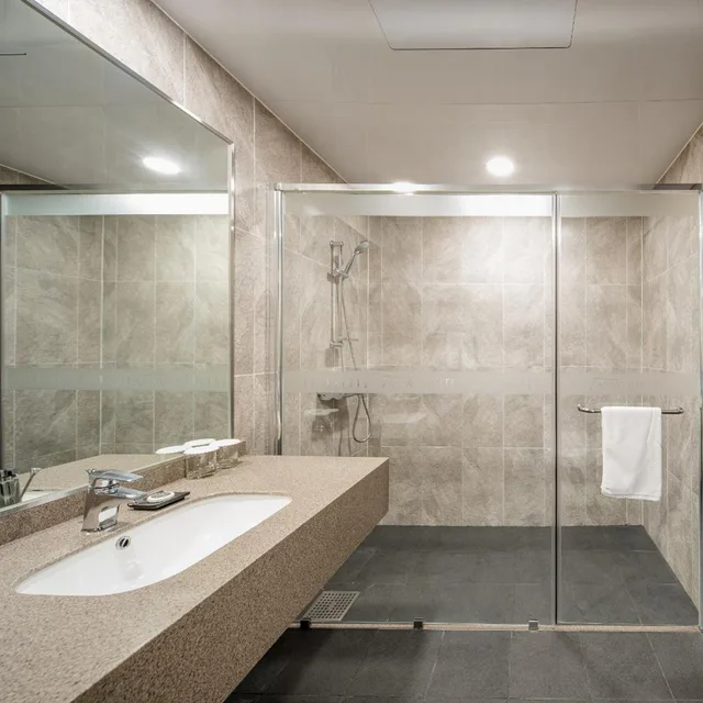 Deluxe, Twin Beds, No View, Hotel Tops 10 3/4