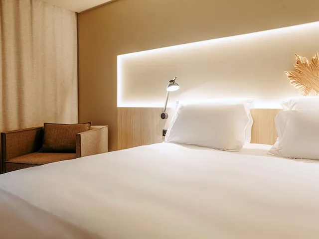 Privilege, King Bed, Mercure Fatima 10/10