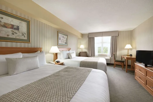 غرفة بسريرين كوين لذوي الإعاقة، Days Inn By Wyndham Orillia 2/4
