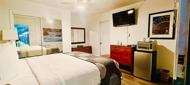 غرفة بسرير كينج، Oceanside Inn and Suites a Days Inn by Wyndham 2/3