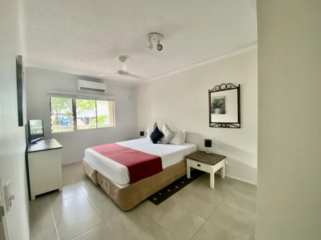 1 Bedroom, Premium, Apartment, Twin Beds, Sea View, CAIRNS BEACH RESORT 3/7
