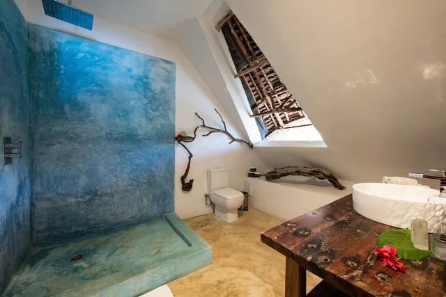 جناح استوديو فاخر بسرير كينج بإطلالة على البحر بشرفة، Upendo Beach Boutique Hotel 5/5