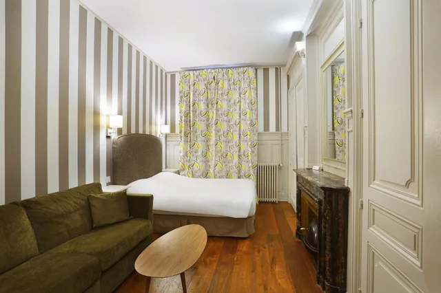 جناح جونيور، Hotel Vaubecour 4/6