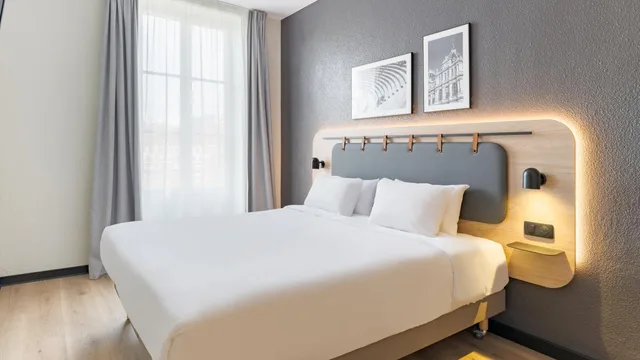 غرفة سوبيريور بسرير كينج وسرير كوين، Campanile Lyon Gare Perrache Confluence 1/10