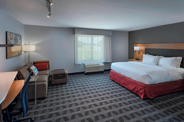 استوديو بسرير كينج مع أريكة، Towneplace Suites Baton Rouge Port Allen 2/3