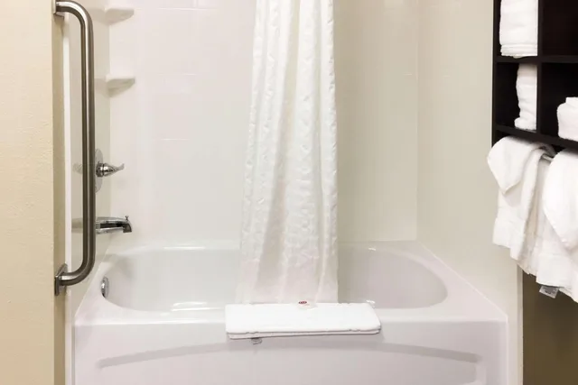 جناح تنفيذي بسرير كينج، Comfort Suites Regency Park 5/6
