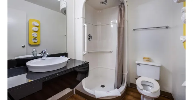 غرفة بسرير كوين لذوي الإعاقة، Motel6 Bessemer, AL - Birmingham 4/4