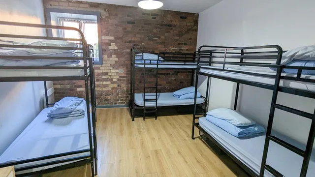 سكن مشترك مختلط بستة أسرّة، The International Inn Backpackers Hostel 1/1