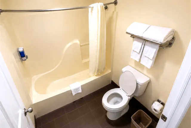 غرفة بسرير كينج للمدخنين، Deerfield Inn & Suites Arkansas Near Blytheville I 55 7/8
