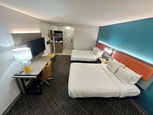 غرفة بسريرين كوين، Comfort Inn & Suites Clemson - University Area 1/10