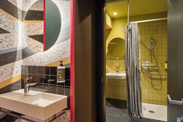 Private, Mixed Dorm, 6 Beds، Jo&Joe Roma 1/3