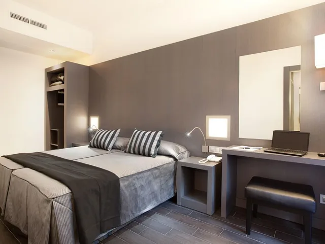 غرفة بسرير مزدوج أو سريرين منفصلين، Dalia Ramblas Hotel 1/1