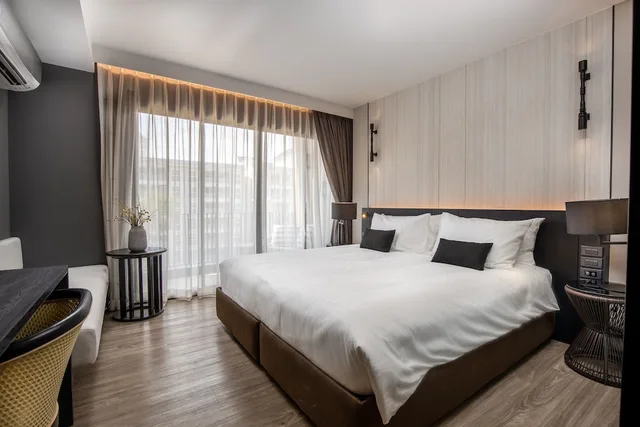Deluxe King, Bayphere Hotel Pattaya JC 2/12