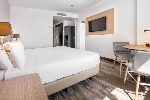 غرفة بإطلالة على البحر، Hotel Cadiz Paseo Del Mar Affiliated By Melia 7/10