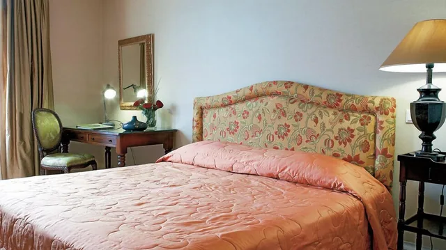 غرفة سوبيريور بسرير كوين بإطلالة على الحديقة، Grecotel Larissa Imperial 3/8