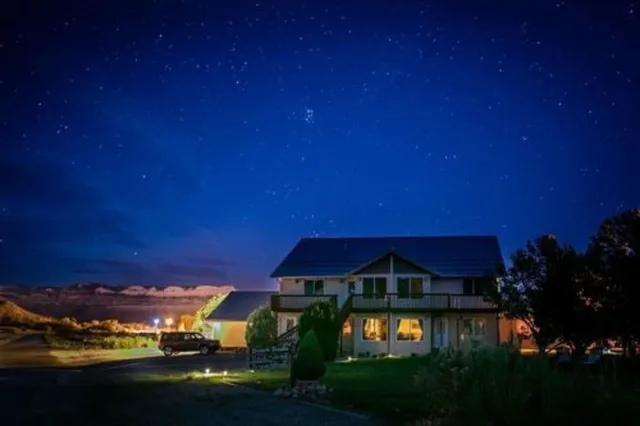 Bryce Trails Bed and Breakfast, Cedar City 5/50