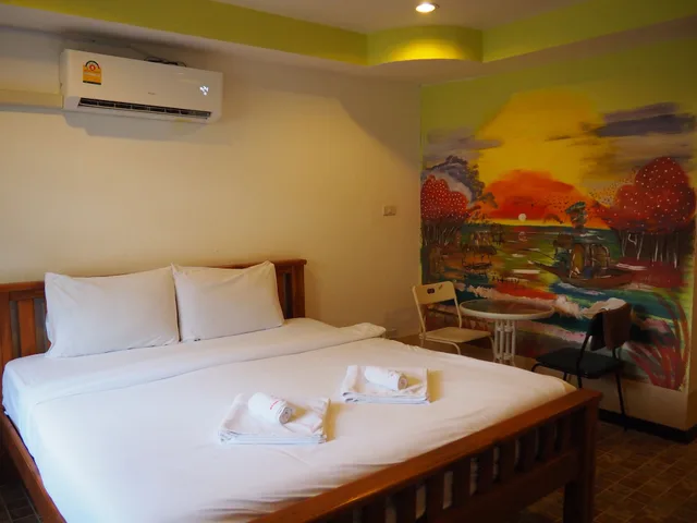غرفة قياسية بسرير مزدوج بشرفة، Baanmaeresidence 2/3